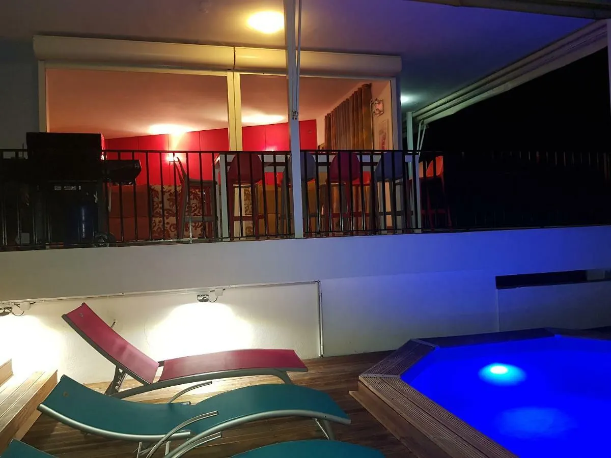 La Case Bonheur Sainte-Anne  Holiday home