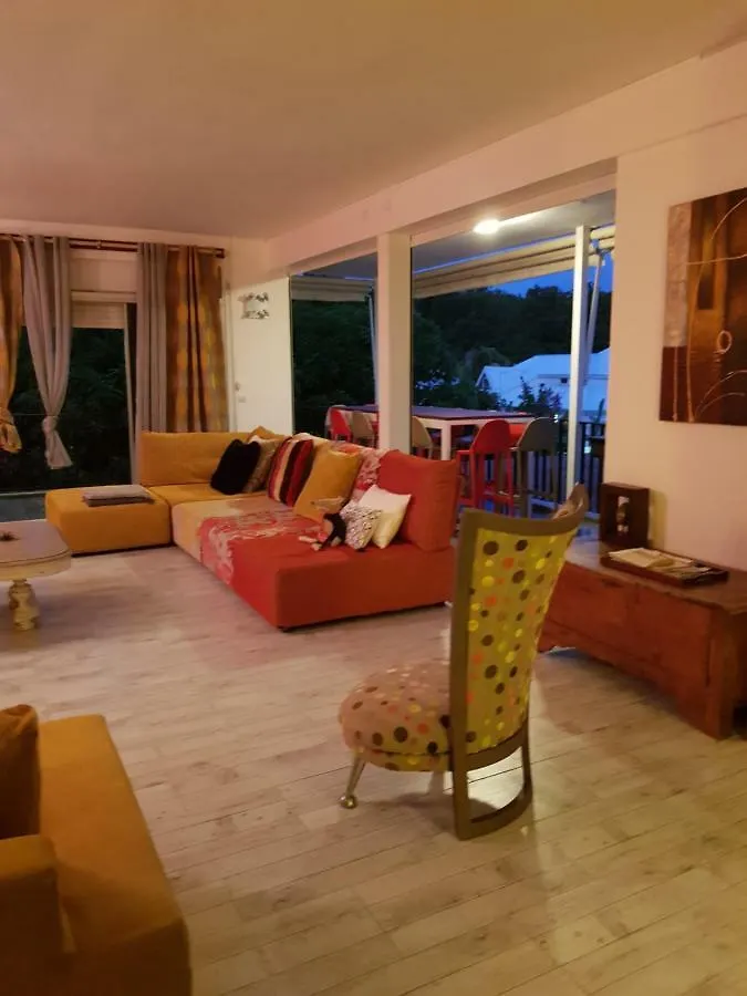 La Case Bonheur Sainte-Anne  Holiday home Sainte-Anne (Grande-Terre)